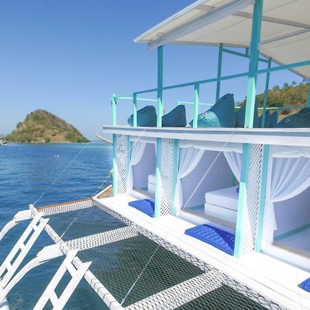 Le Pirate Boatel - Floating Hotel Labuan Bajo Exterior foto